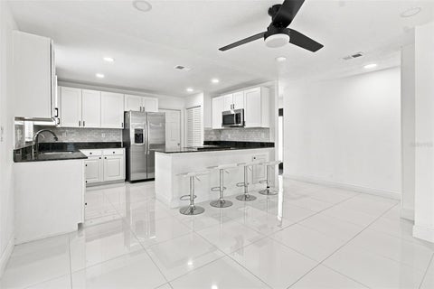 210 Lake Hobbs Road, Lutz, FL 33548
