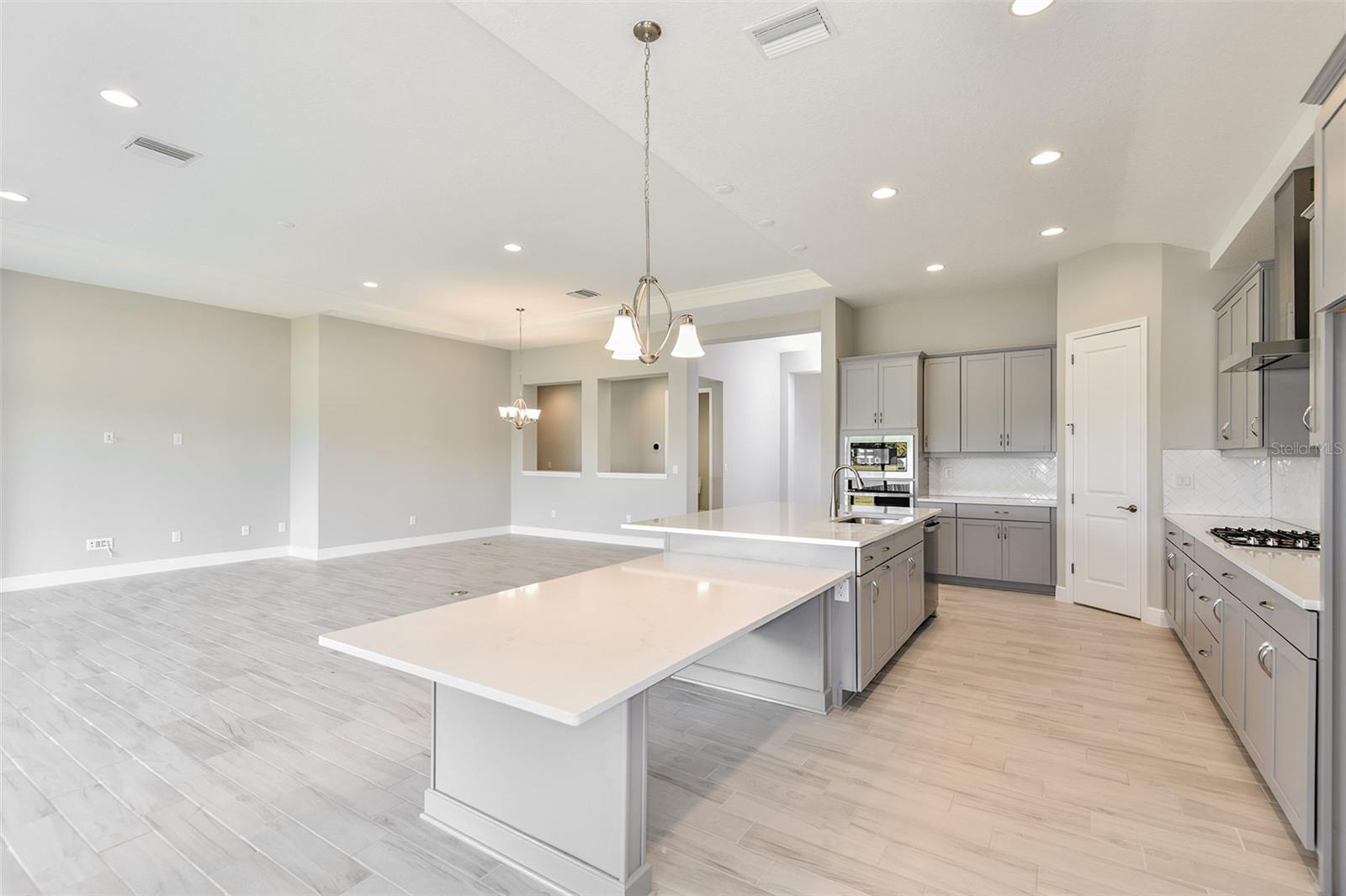 TRIPLE CREEK - Residential