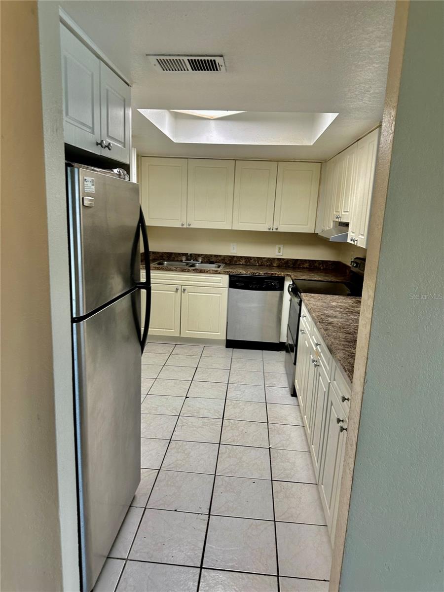 HAWTHORNE VILLAGE - Residential