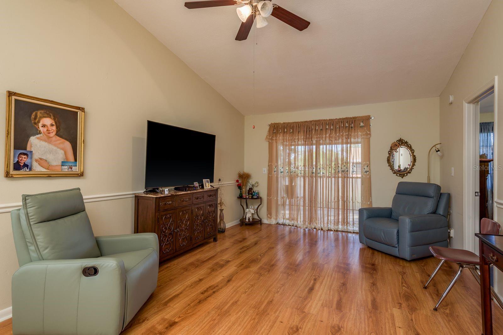 DRUID OAKS CONDO - Residential