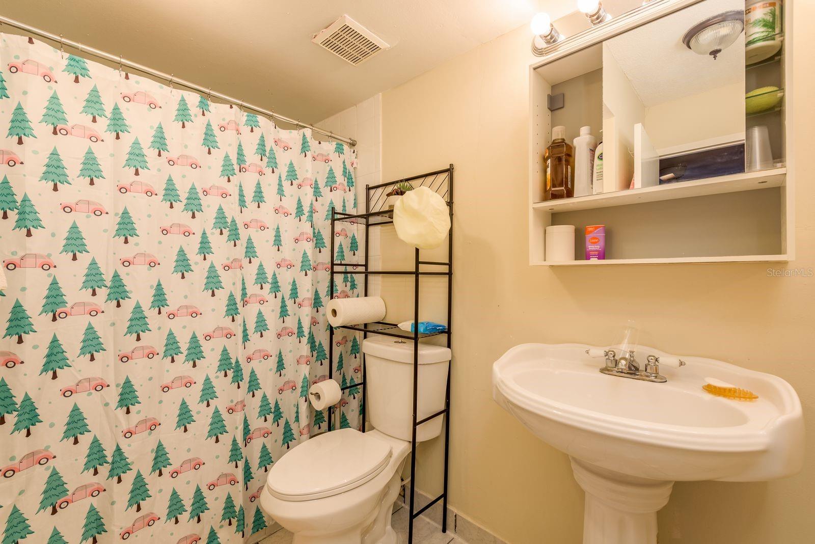 DRUID OAKS CONDO - Residential