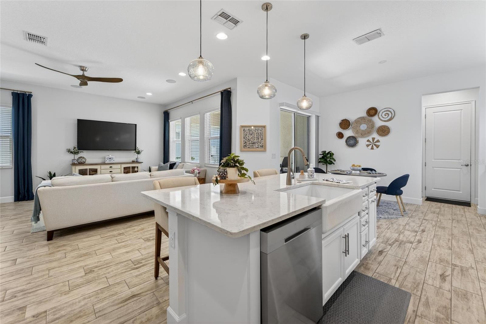 MIRABAY PARCELS 21 & 23 - Residential