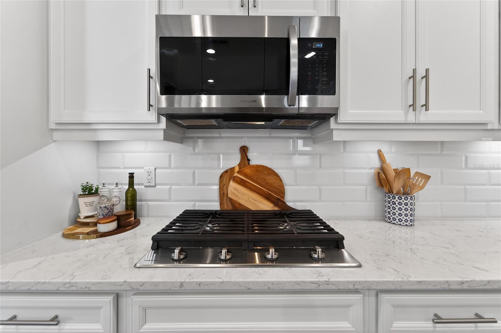 MIRABAY PARCELS 21 & 23 - Residential