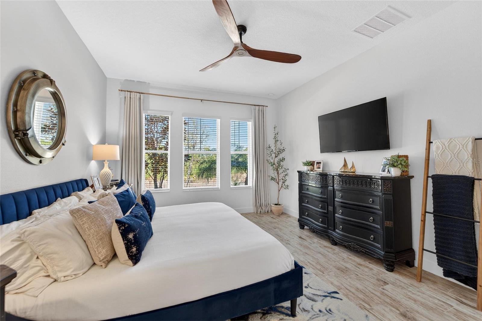 MIRABAY PARCELS 21 & 23 - Residential