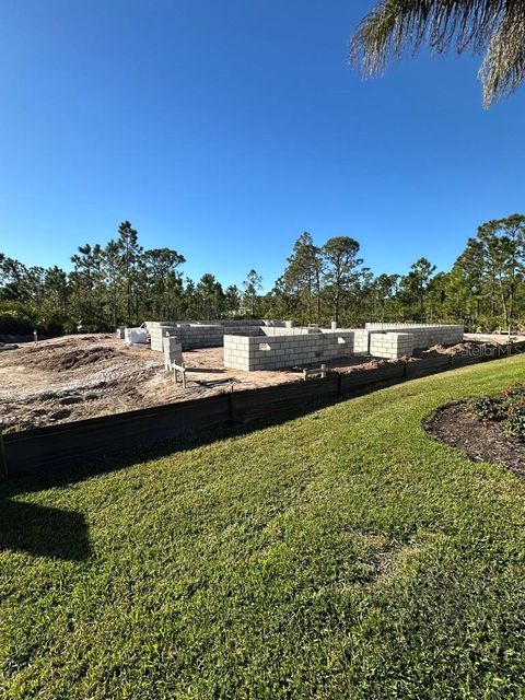 A home in PORT CHARLOTTE