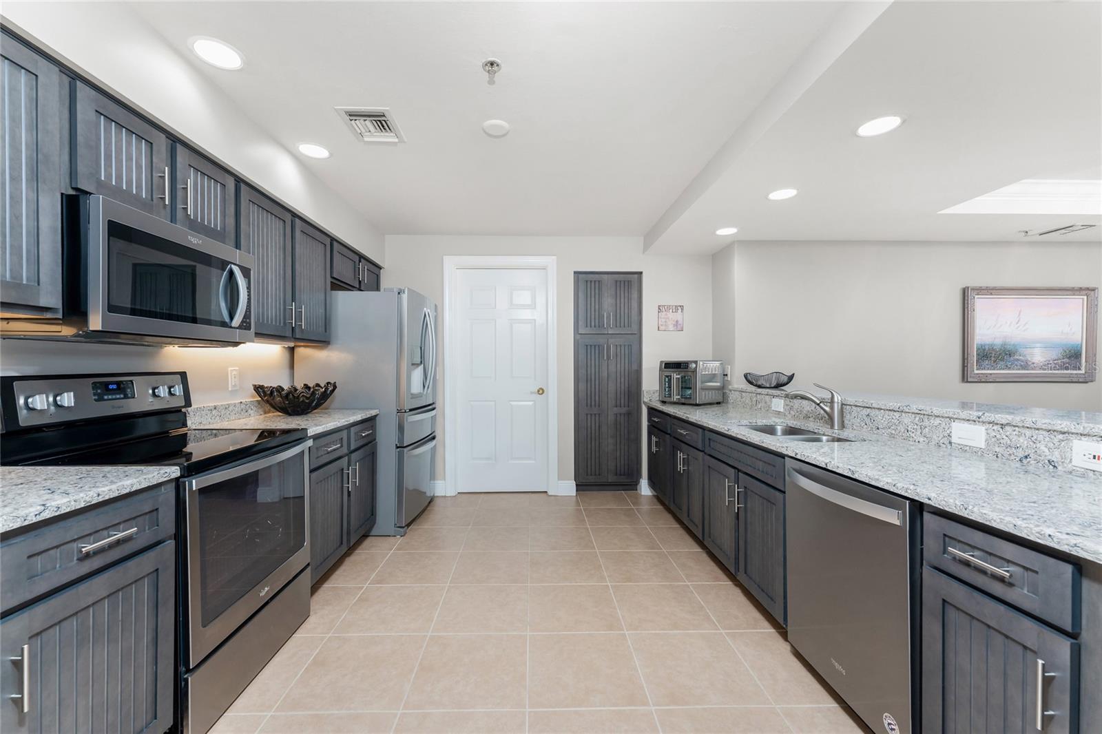 3313 SUNSET KEY CIR 107