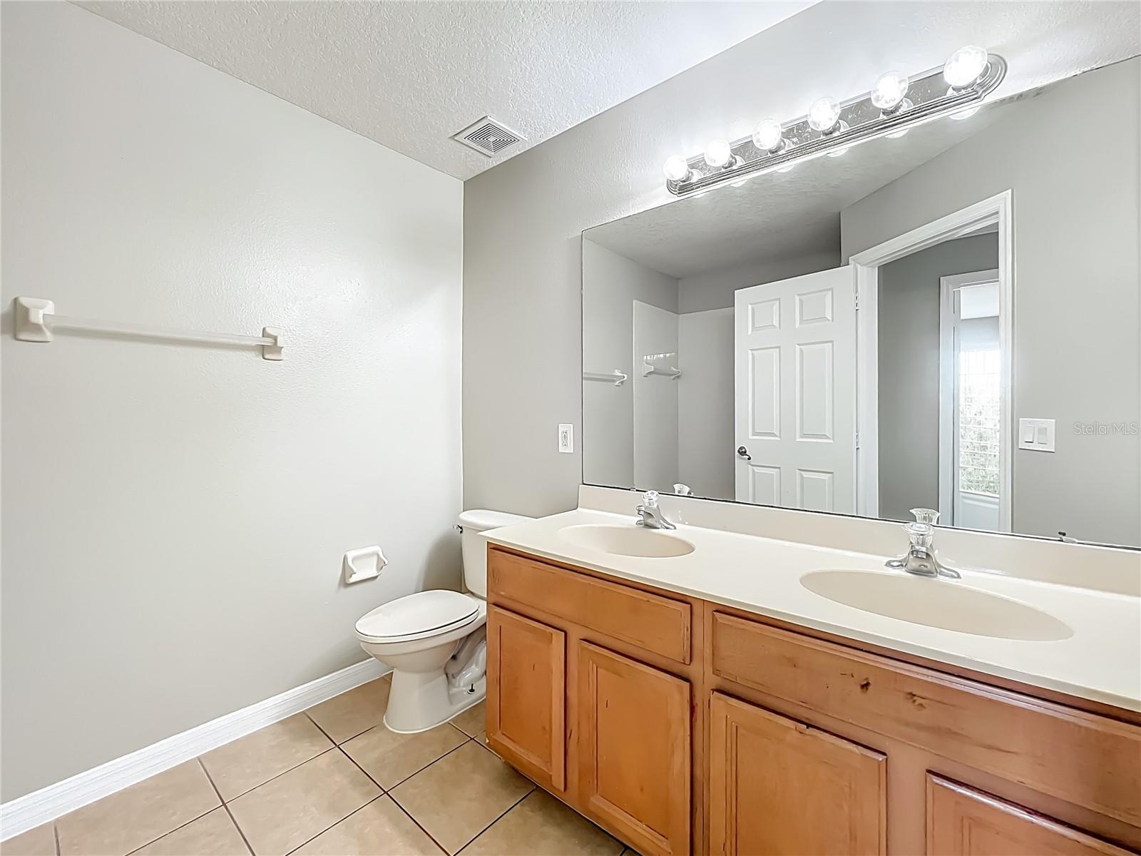 BRIGHTON LAKES PH 1 PARCELS A & G - Residential