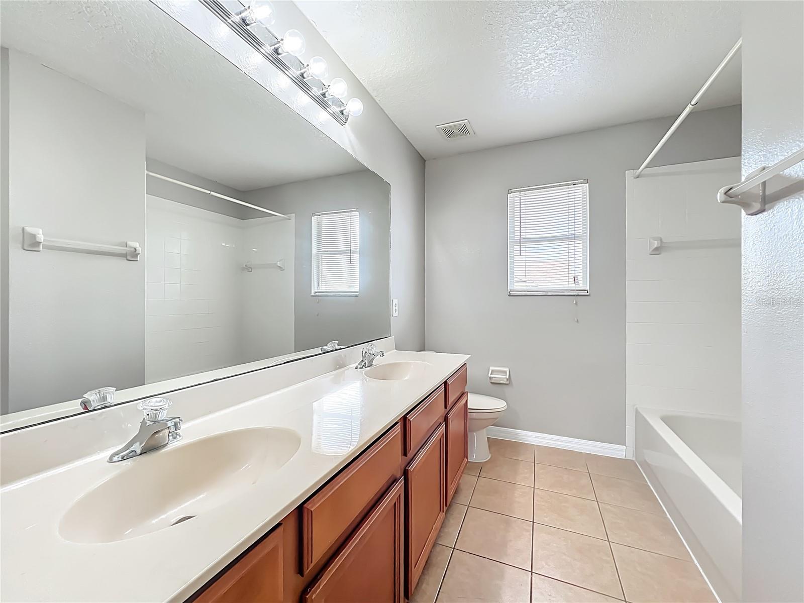 BRIGHTON LAKES PH 1 PARCELS A & G - Residential