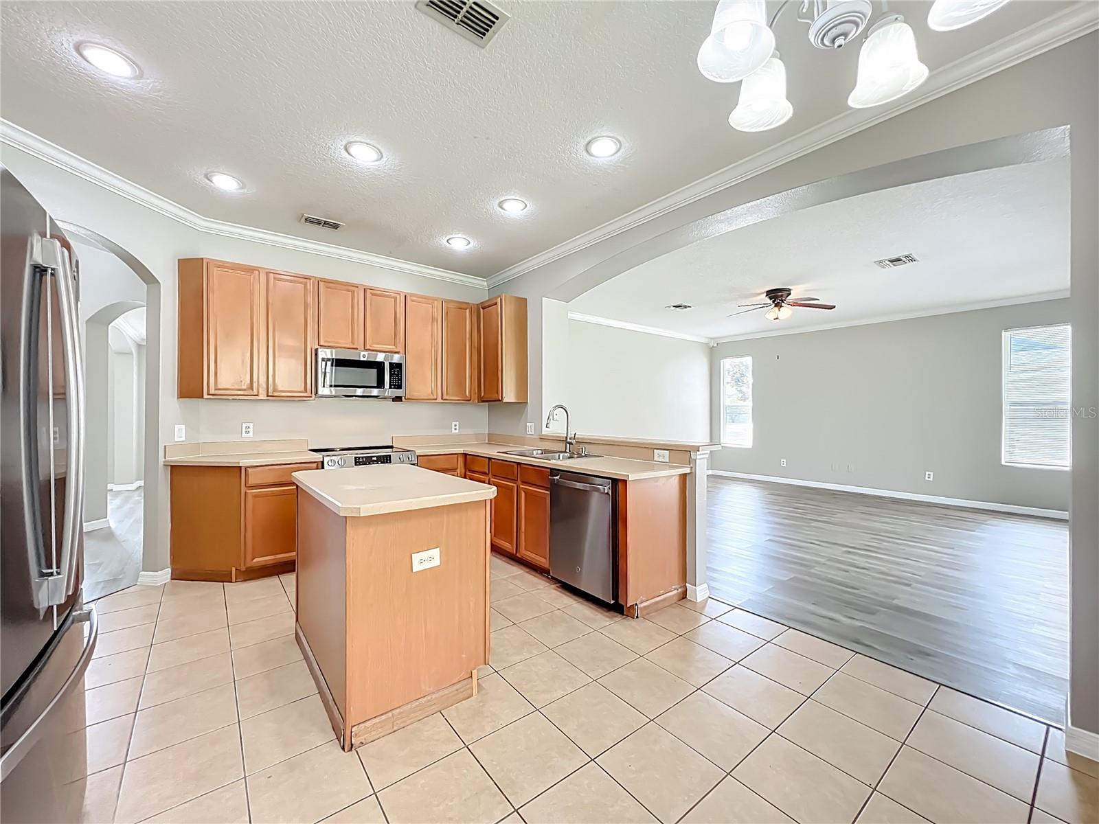 BRIGHTON LAKES PH 1 PARCELS A & G - Residential