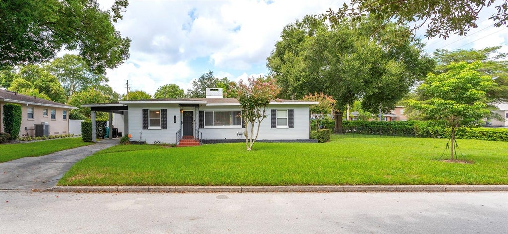Photo of 1200 Austin Road, Orlando, FL 32806 (MLS # O6444712)