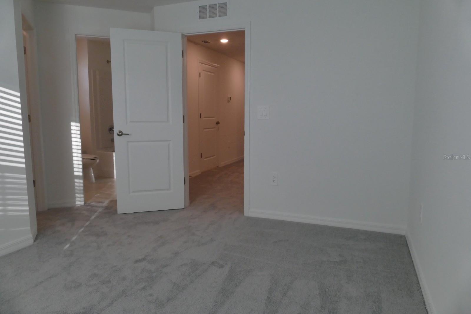 MIRADA TOWNHOMES - Residential Lease