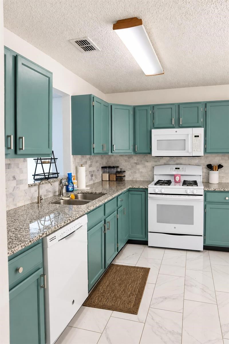 Photo of 117 Rebecca Drive NE, Winter Haven, FL 33881 (MLS # O6443814)