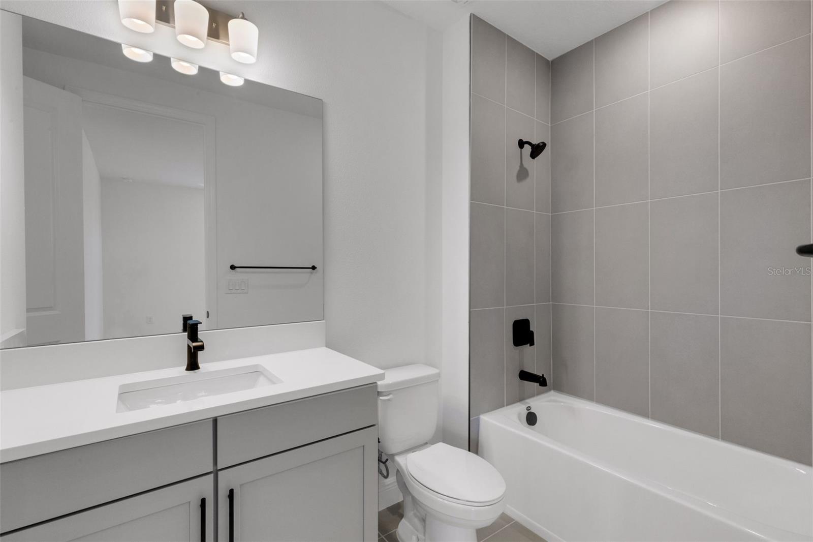 CREEKS EDGE AT TWIN RIVERS - Residential