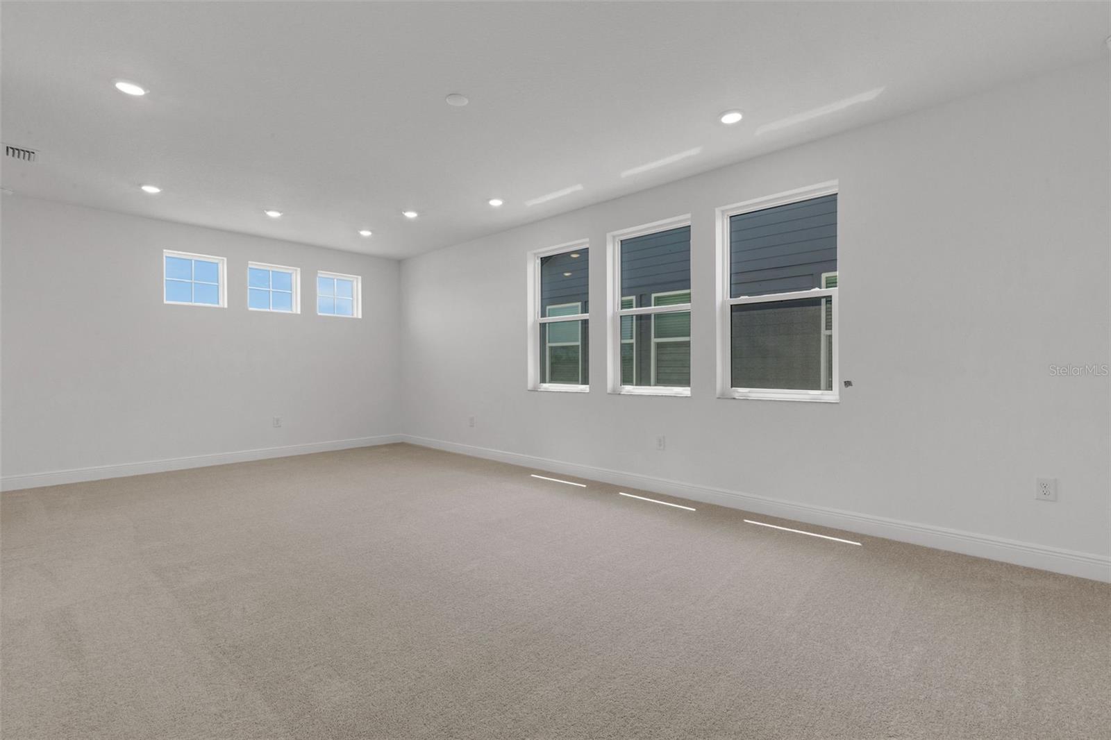 CREEKS EDGE AT TWIN RIVERS - Residential