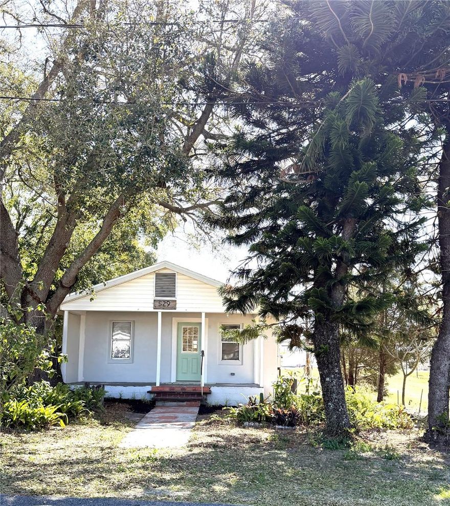 CHeck out this Charming Craftsman Style home with a Front porch! NO HOA! Freshly Updated throughout, this is a  2/1 that is READY TO MAKE YOUR HOME.  RECENT Improvements include a NEW ROOF;  NEW CENTRAL AC SYSTEM; BRAND NEW KITCHEN LAYOUT & CABINETS, GRANITE TILE COUNTERS WITH A CUSTOM NICHE FOR A FRIDGE. THERE IS LVP FLOORS THROUGHOUT & EVEN A MODERN UPDATED STYLISH BATHROOM  & INDOOR LAUNDRY AREA.  No Rear Neighbors with a back yard & on a NO OUTLET RD, Situated between Beautiful Downtown AUBURNDALE & the NEWLY RENOVATED & Renowned MAX BEACH on LAKE ARIANA, a public water destination & Event Center.  Close to HWY 92 & POLK COUNTY PARKWAY to I-4 in just 15 minutes Corridor for easy commute to Lakeland, Tampa or East TO Orlando. 
Built to last with block interior walls! This is a must see! Priced to Sell