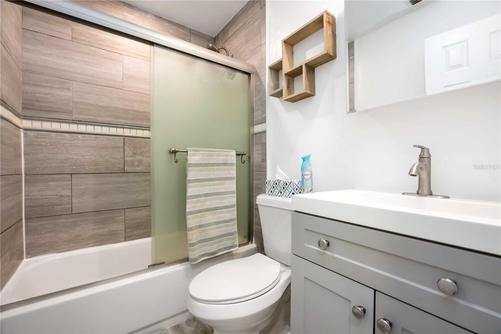 WARM MINERAL SPGS - Residential