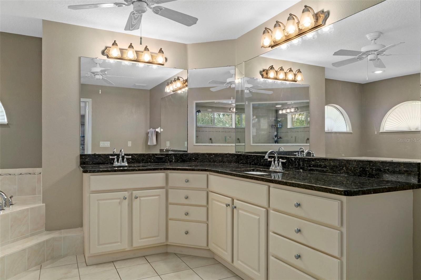 PINE RIDGE UNIT 01 - Residential