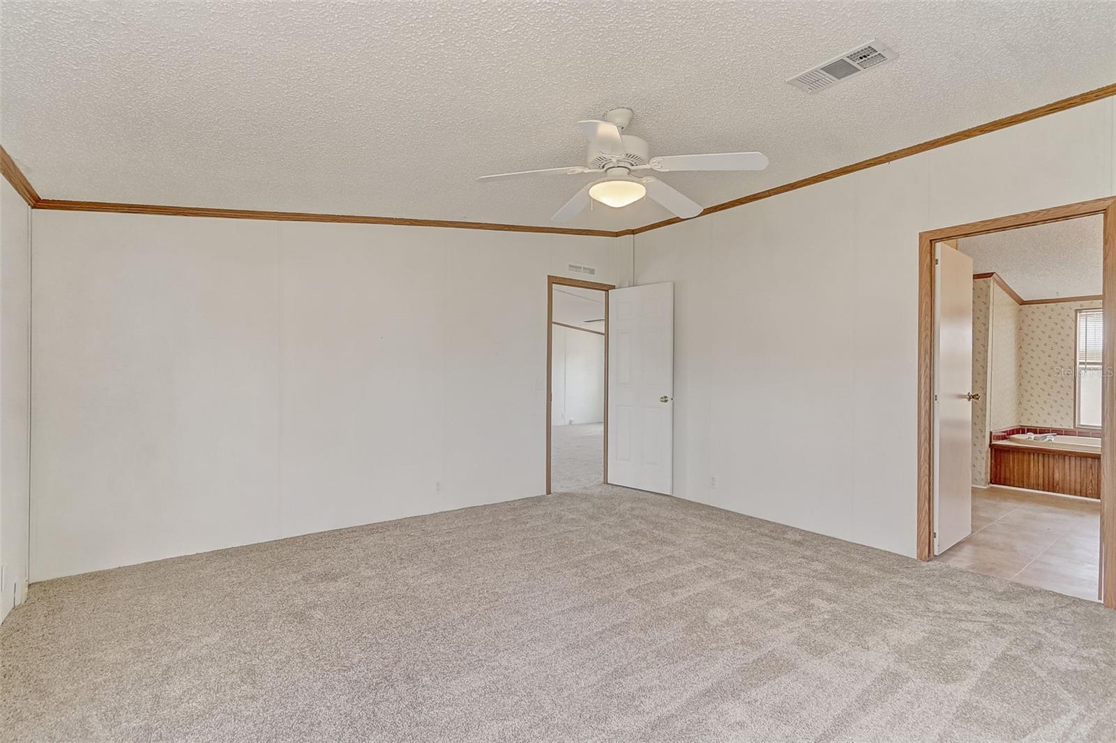 HAMMOCK RODGE UNIT 2 THE - Residential