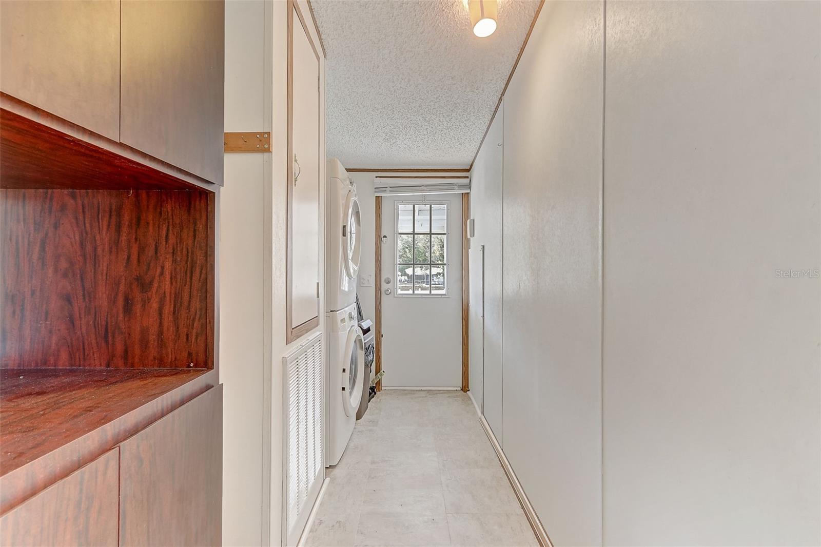 HAMMOCK RODGE UNIT 2 THE - Residential