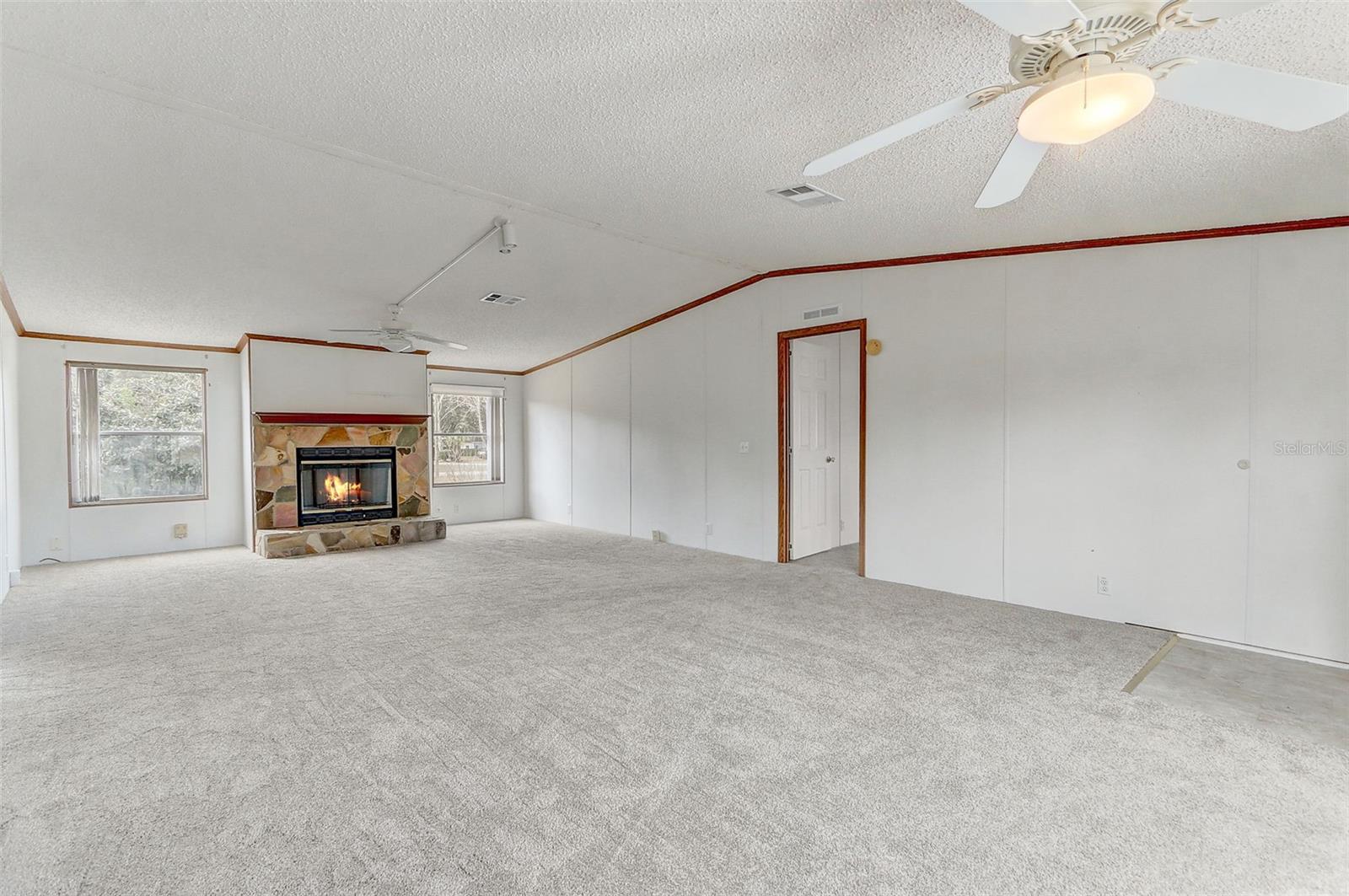 HAMMOCK RODGE UNIT 2 THE - Residential