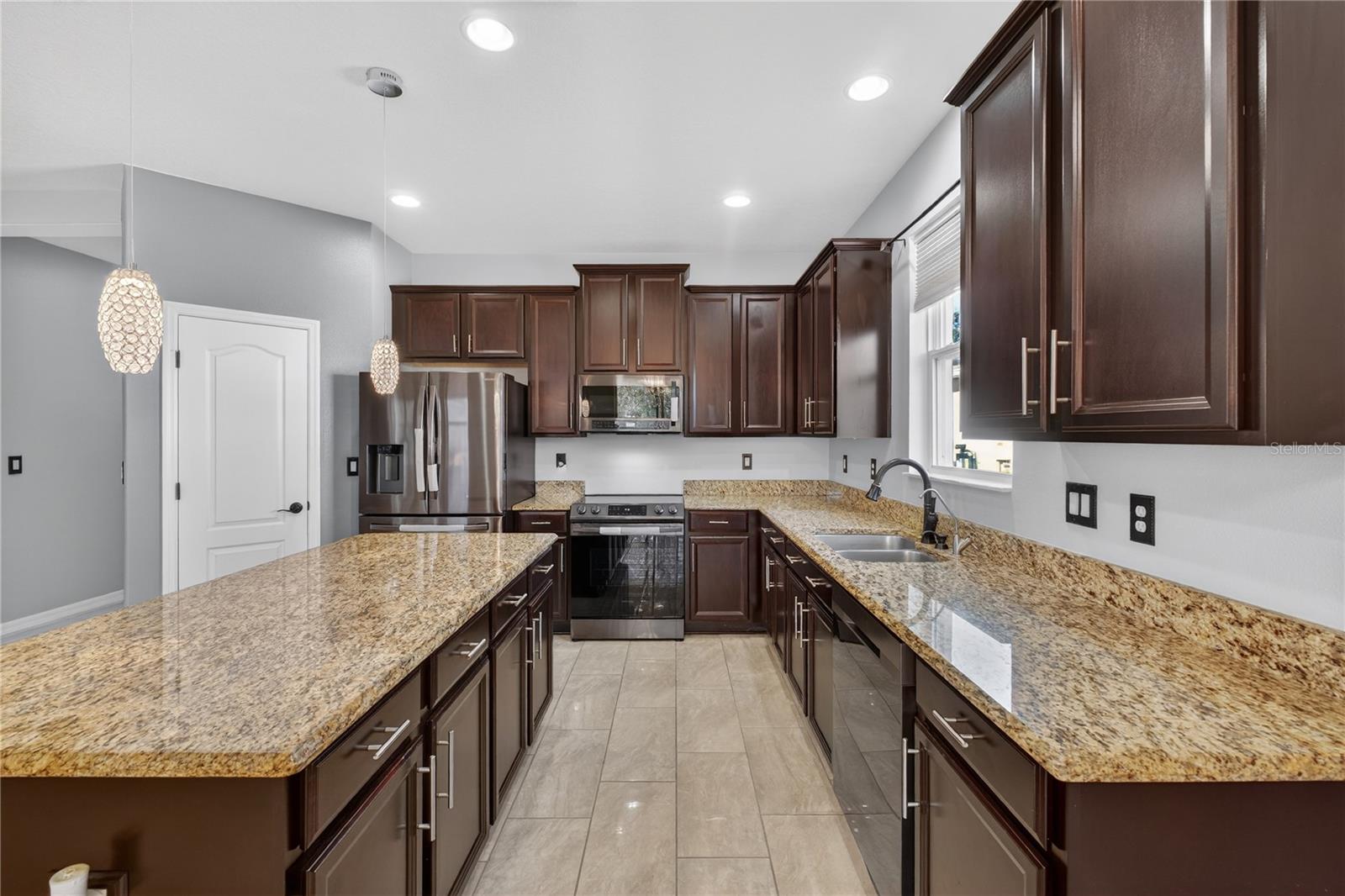 BRIDGEFORD XING - Residential