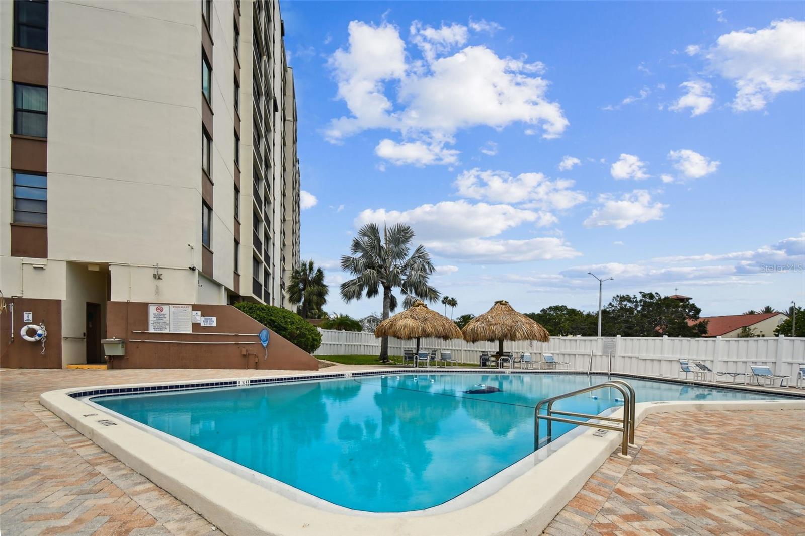 DOLPHIN COVE CLEARWATER - Residential