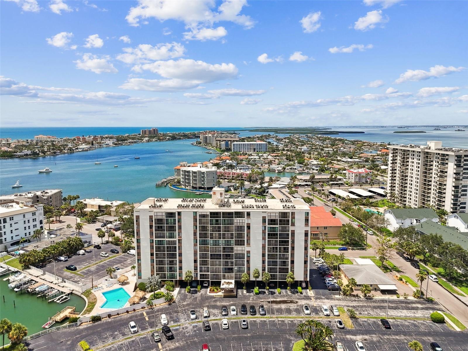 DOLPHIN COVE CLEARWATER - Residential