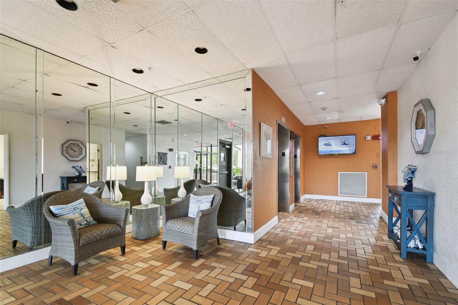 DOLPHIN COVE CLEARWATER - Residential