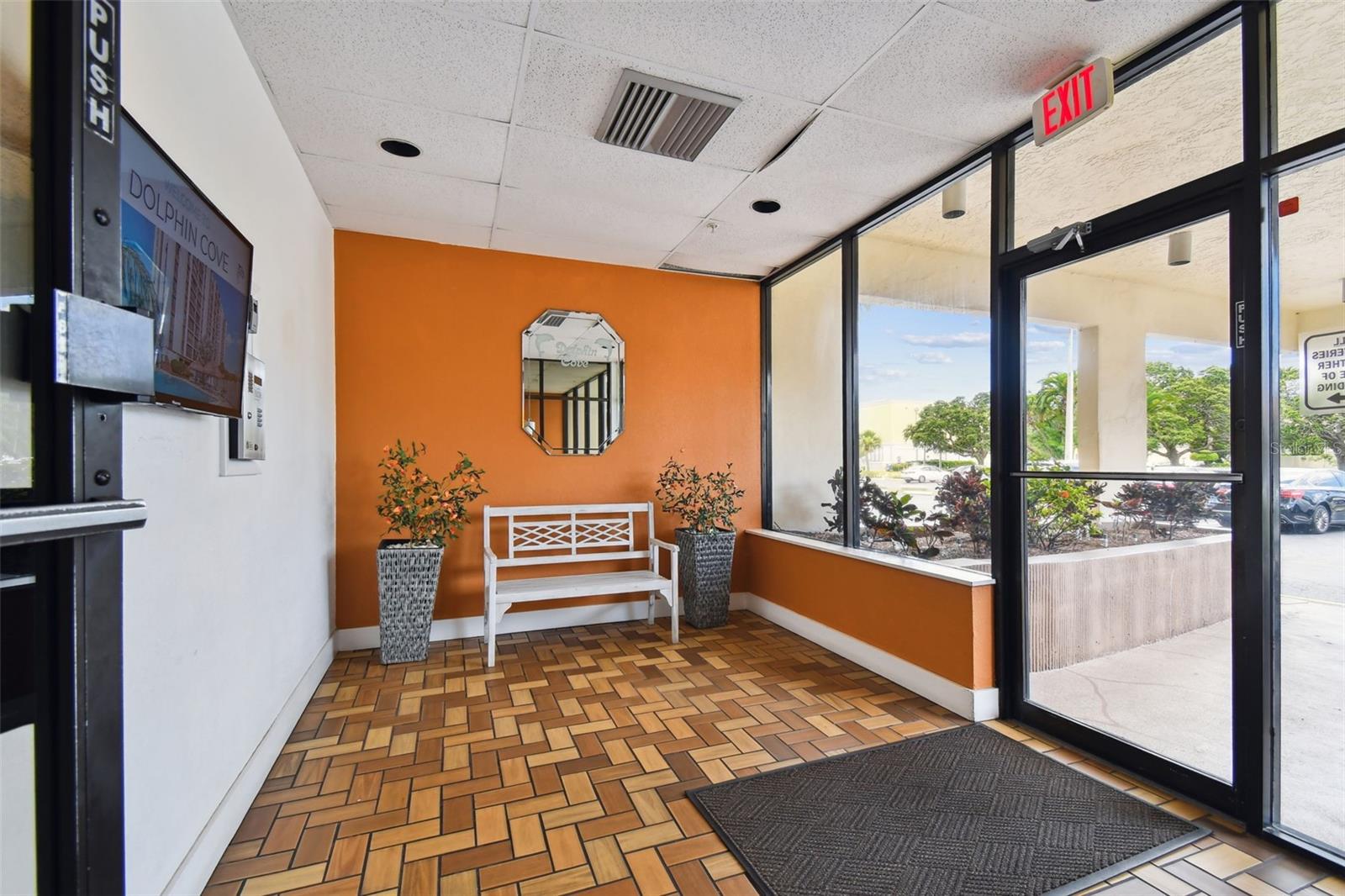 DOLPHIN COVE CLEARWATER - Residential