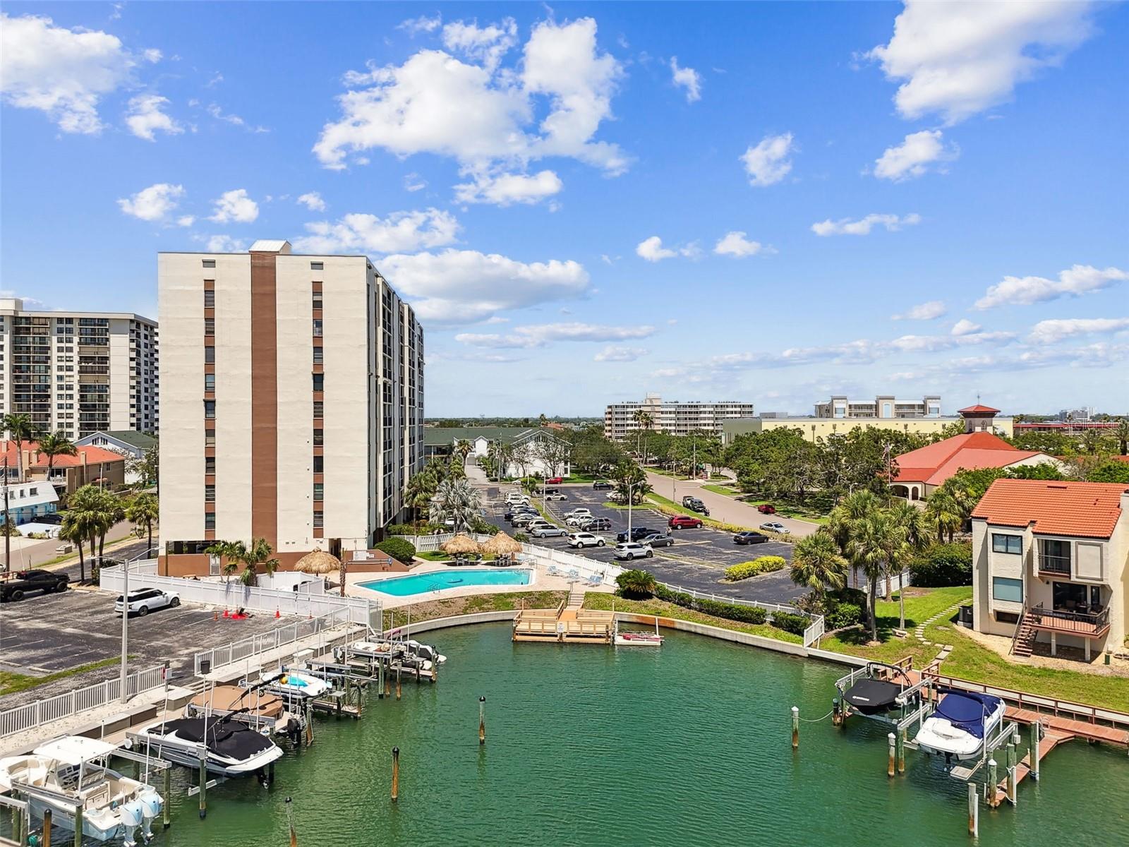 DOLPHIN COVE CLEARWATER - Residential