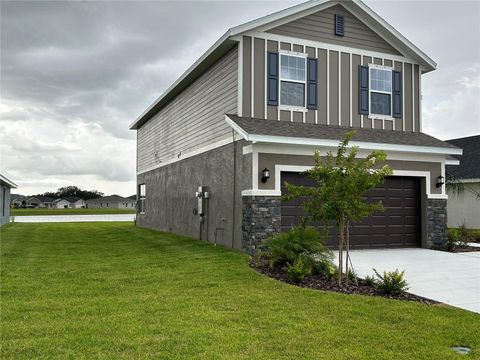 A home in PARRISH