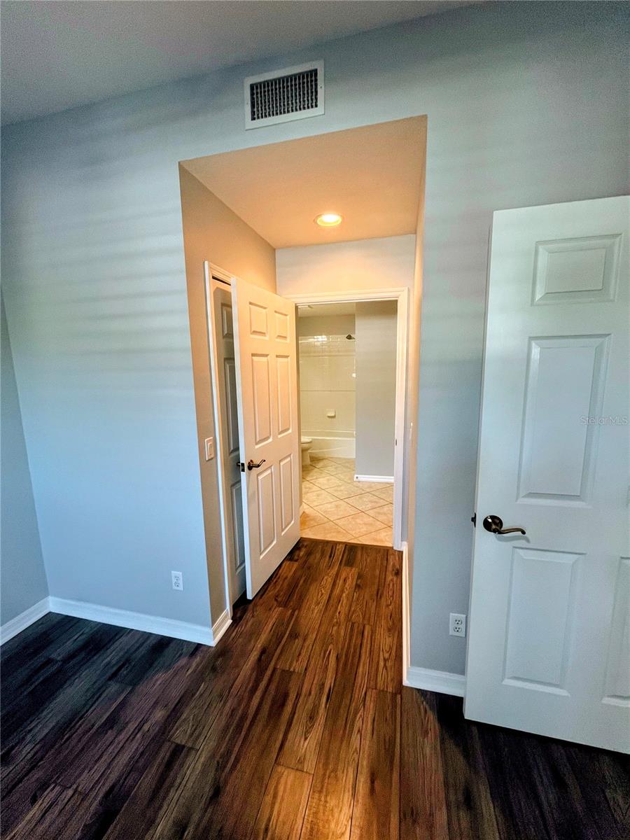 HARBORAGE ON BRADEN RIVER IV PH III - Residential Lease