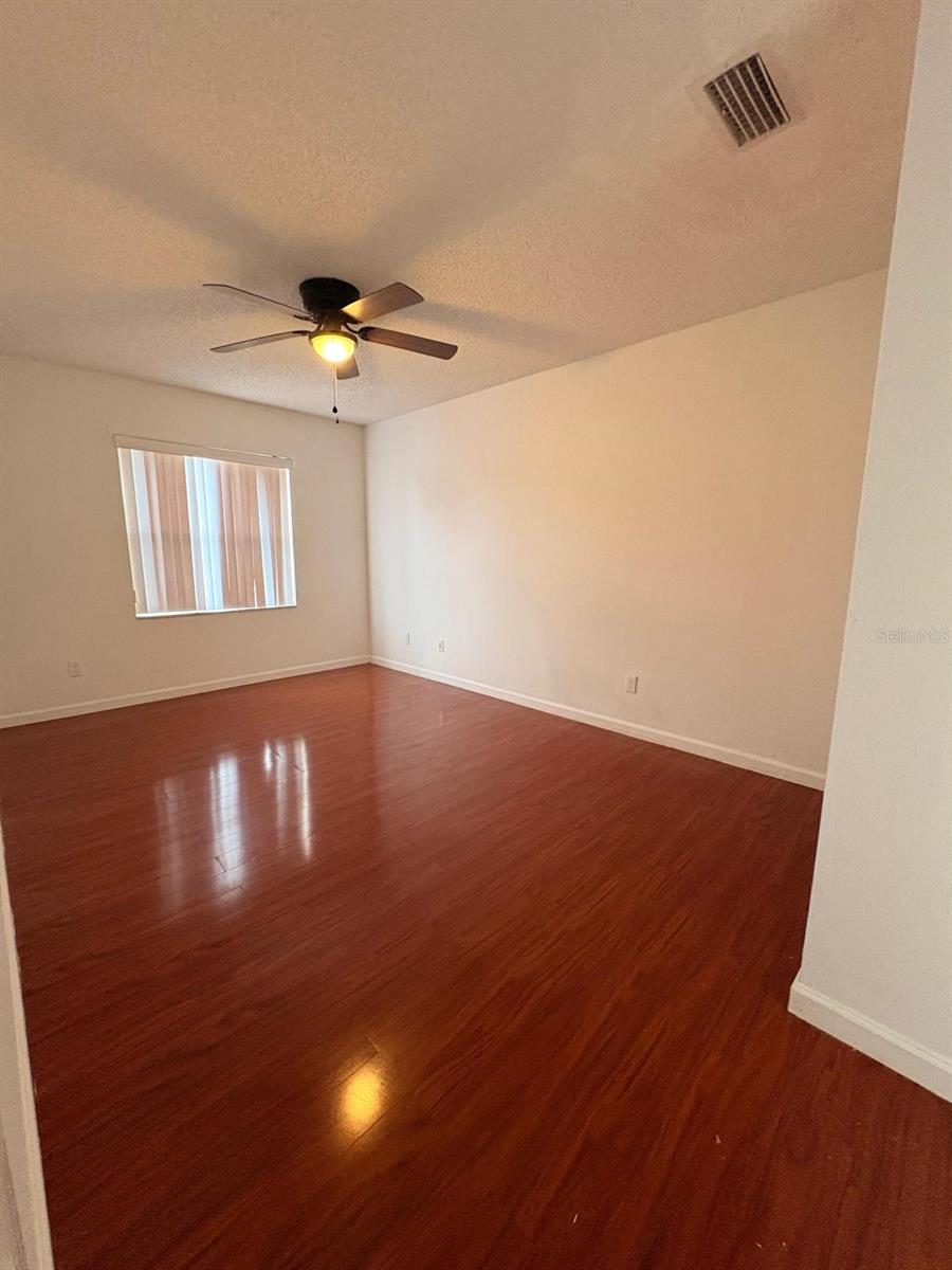 HAWTHORNE VILLAGE - Residential Lease