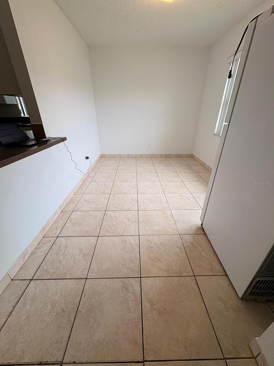 HAWTHORNE VILLAGE - Residential Lease