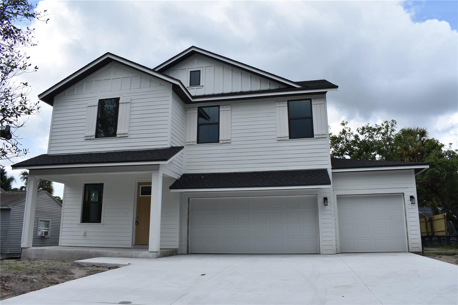 1530 W RIVER SHORE WAY