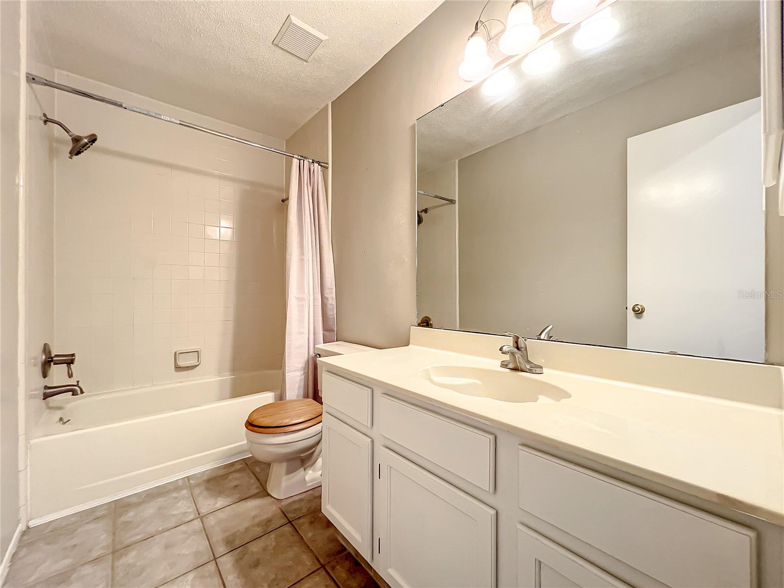 LAKEWOOD AT THE CROSSINGS UNIT 2 - Residential