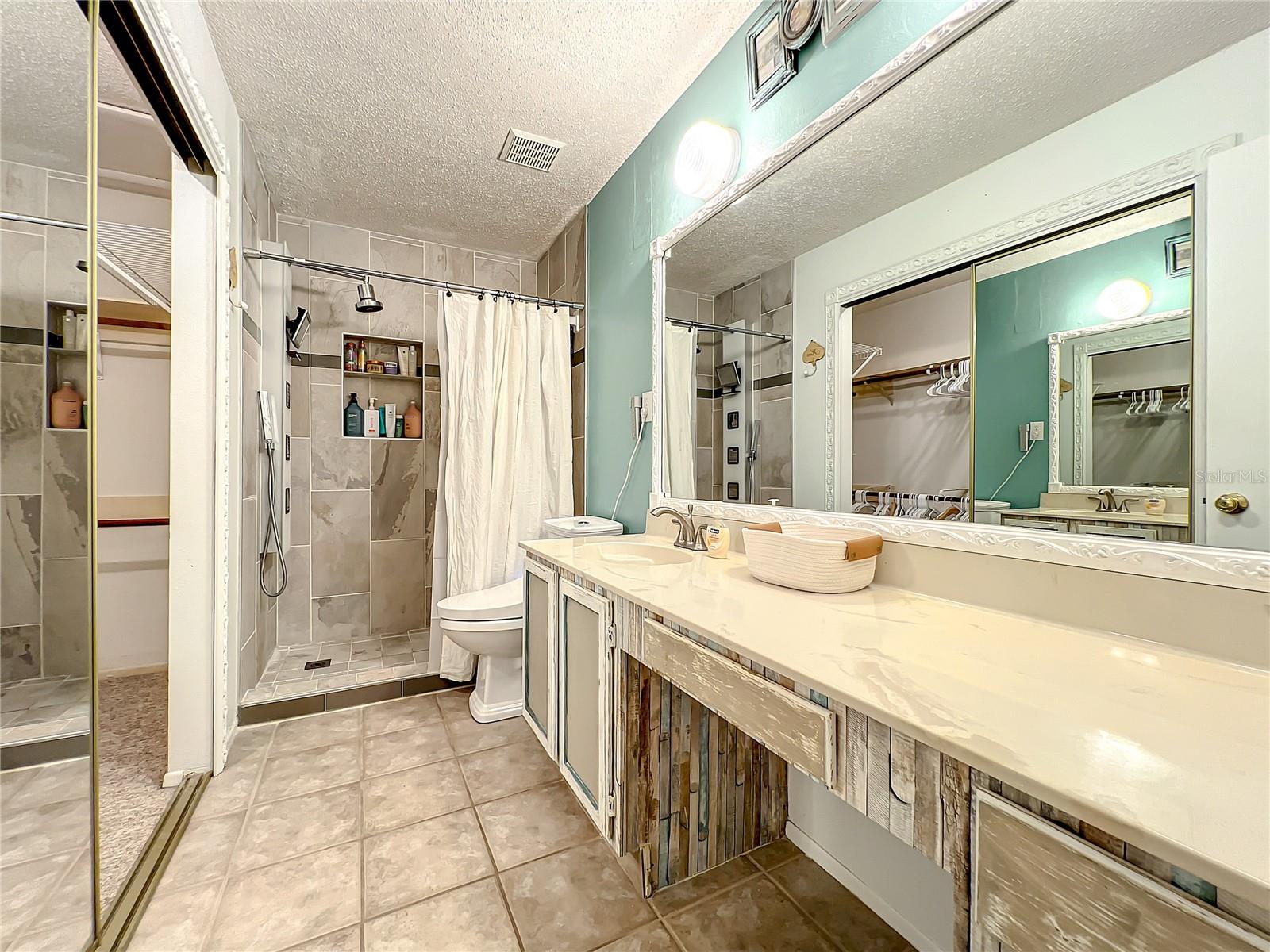 LAKEWOOD AT THE CROSSINGS UNIT 2 - Residential