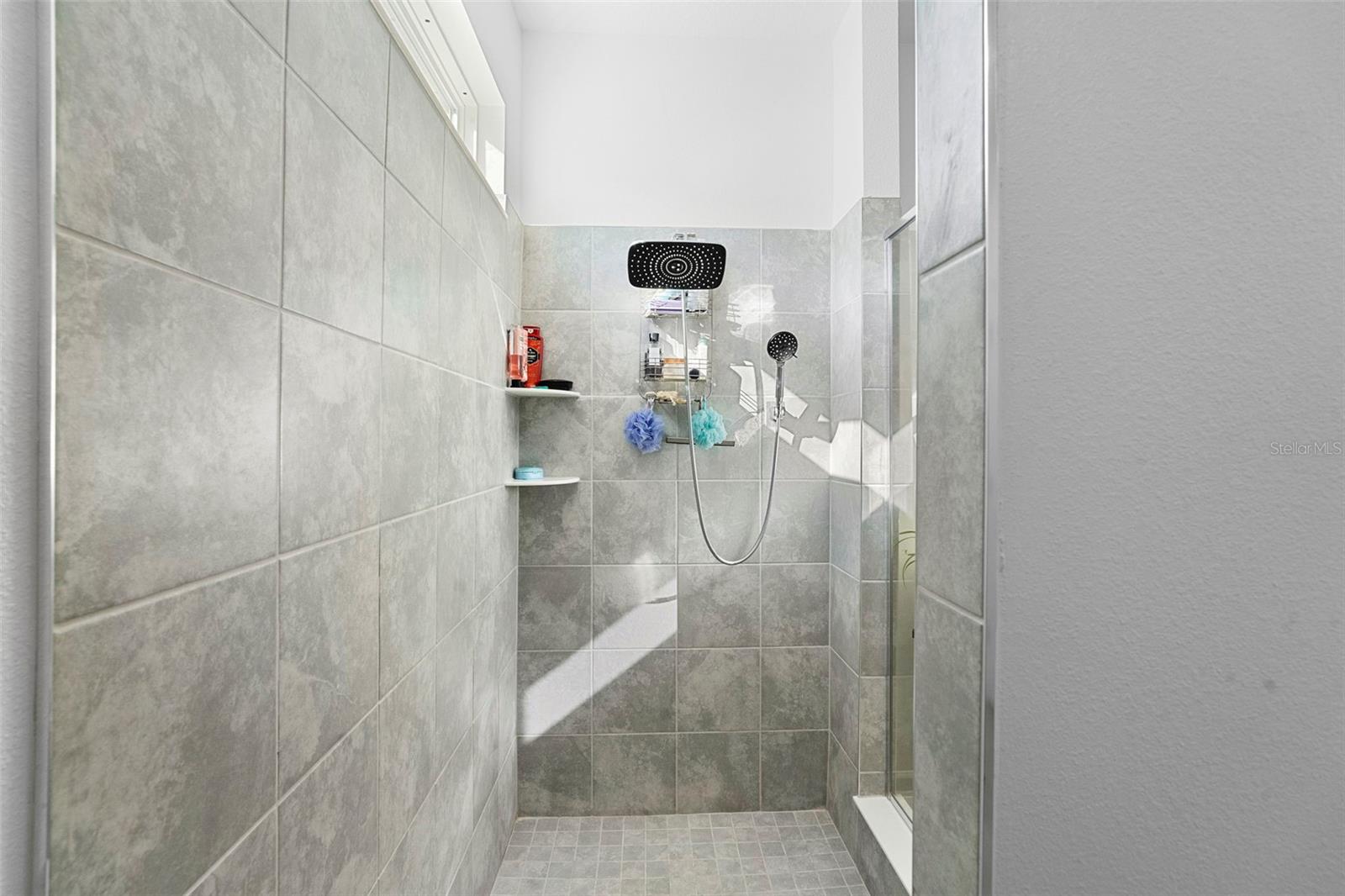 RHETTS RIDGE 112/1 LOT 37 - Residential