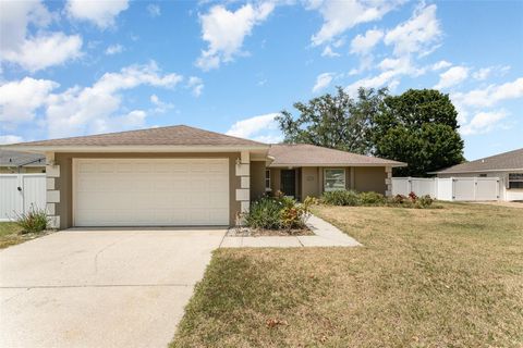 A home in LAKELAND