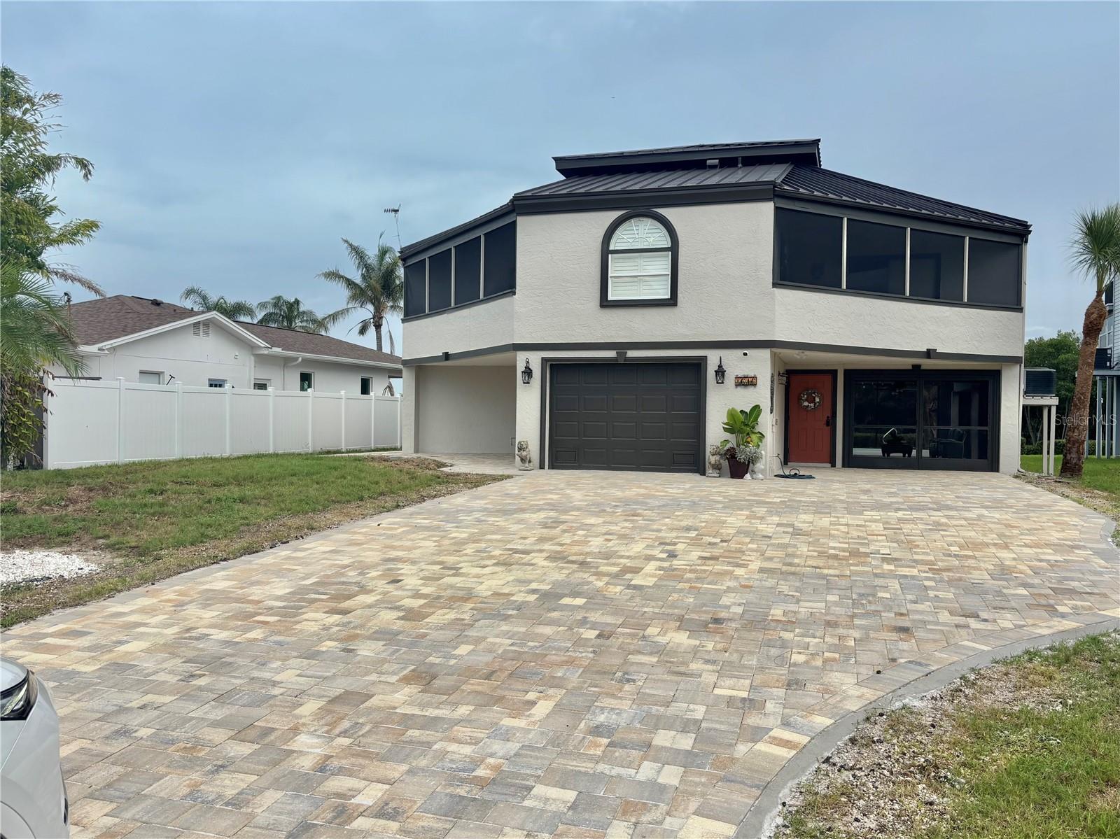 1616 SEA BREEZE DRIVE