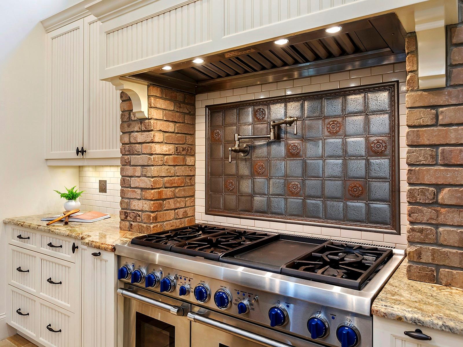 LAKE CLUB PH II - Residential