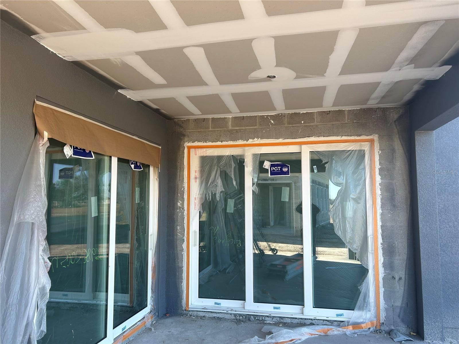 OAKFIELD TRAILS WEST - Residential