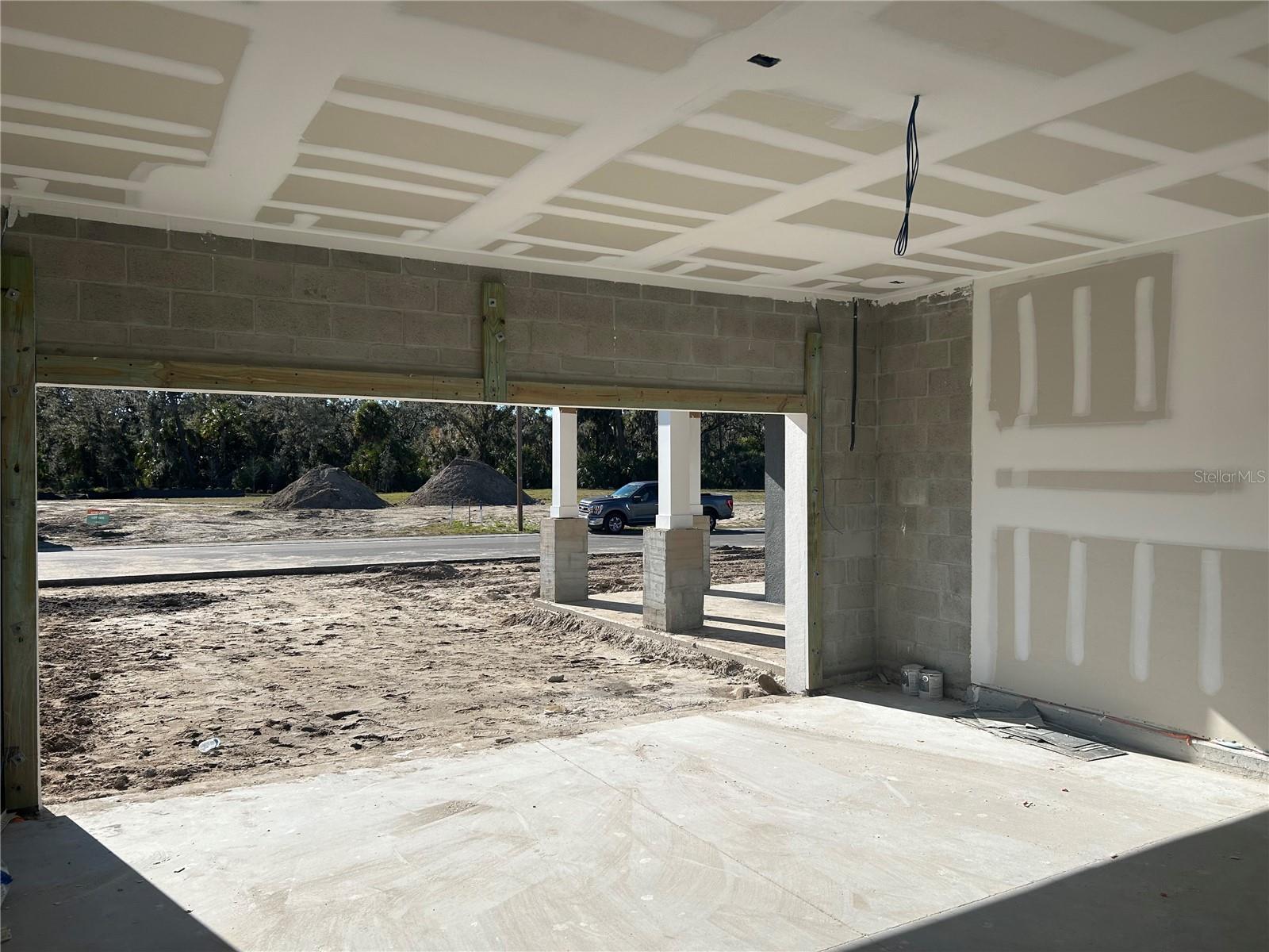 OAKFIELD TRAILS WEST - Residential