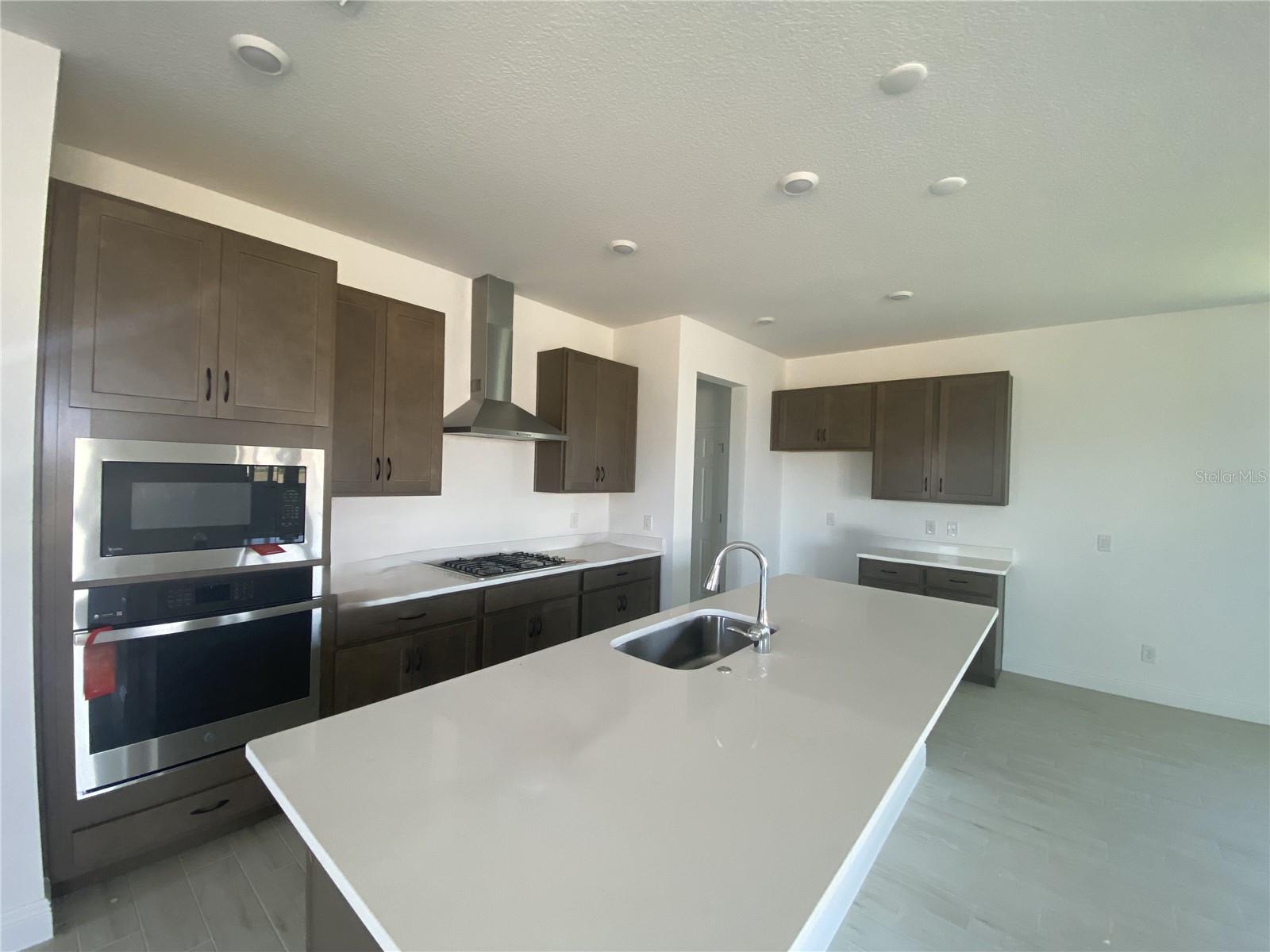 PARK VIEW AT THE HILLS PH 3 - Residential