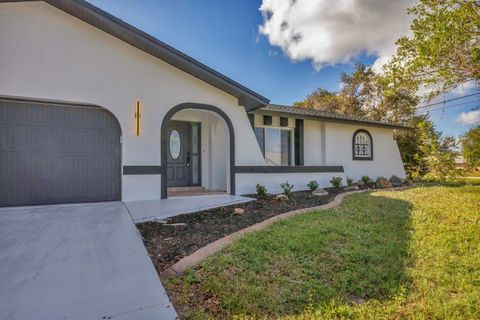 A home in PORT CHARLOTTE