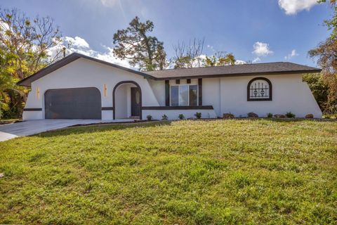 A home in PORT CHARLOTTE