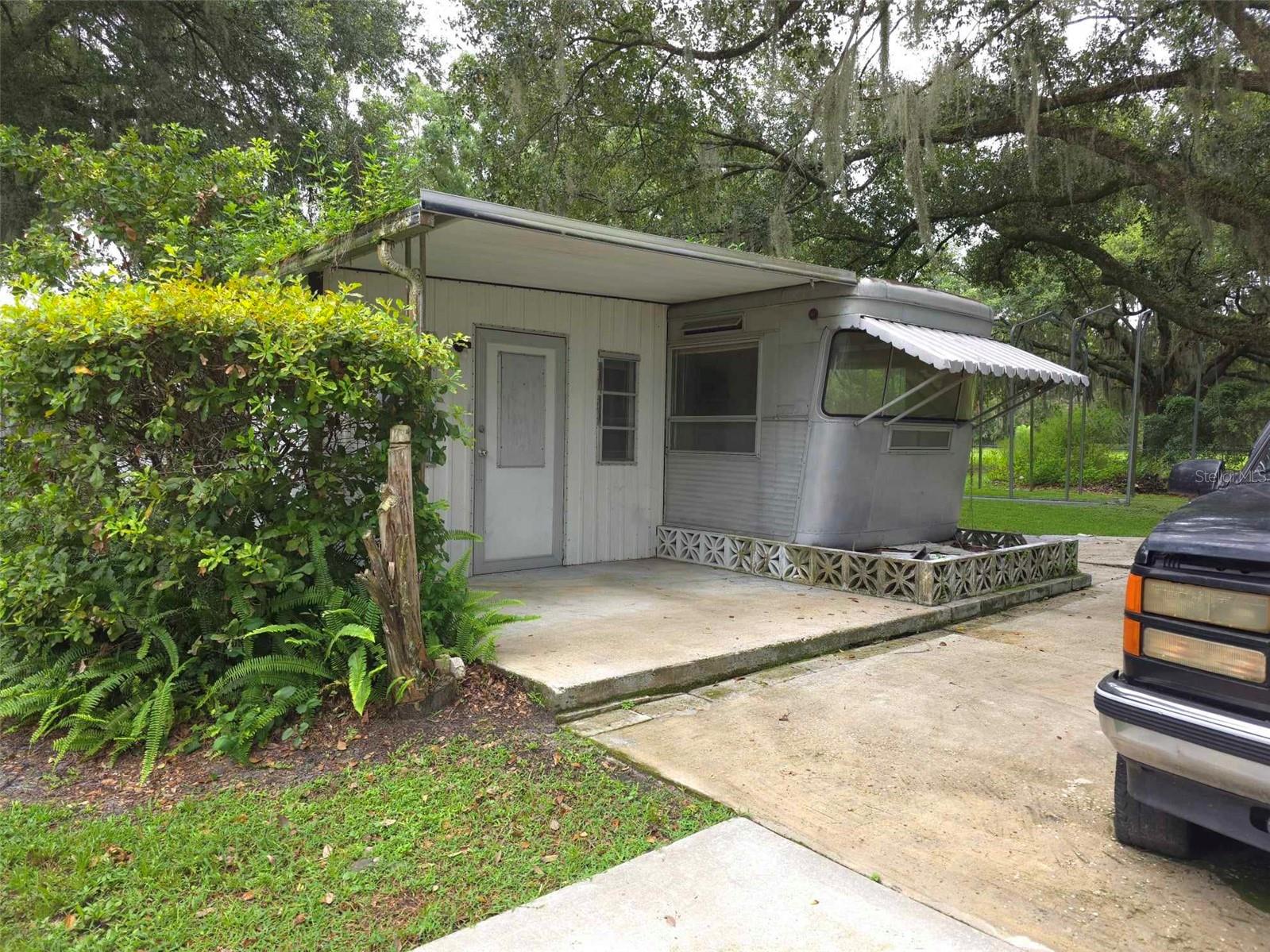 Photo 4 of 12 of 3120 LINDA DRIVE mobile home