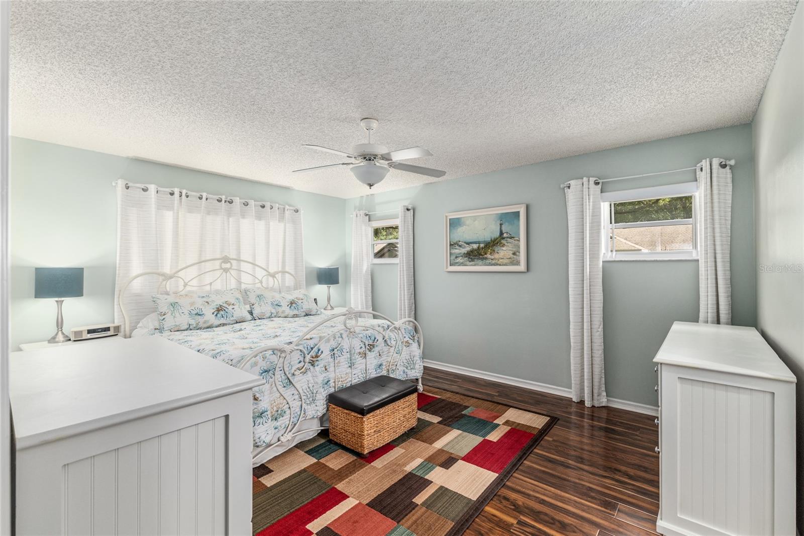 ON TOP OF THE WORLD - Residential