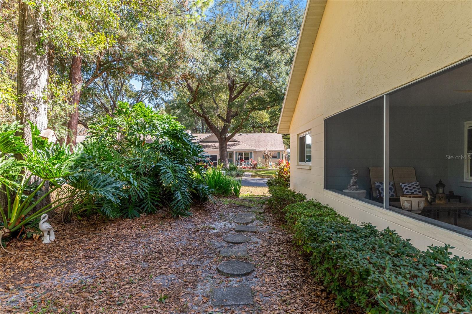 ON TOP OF THE WORLD - Residential