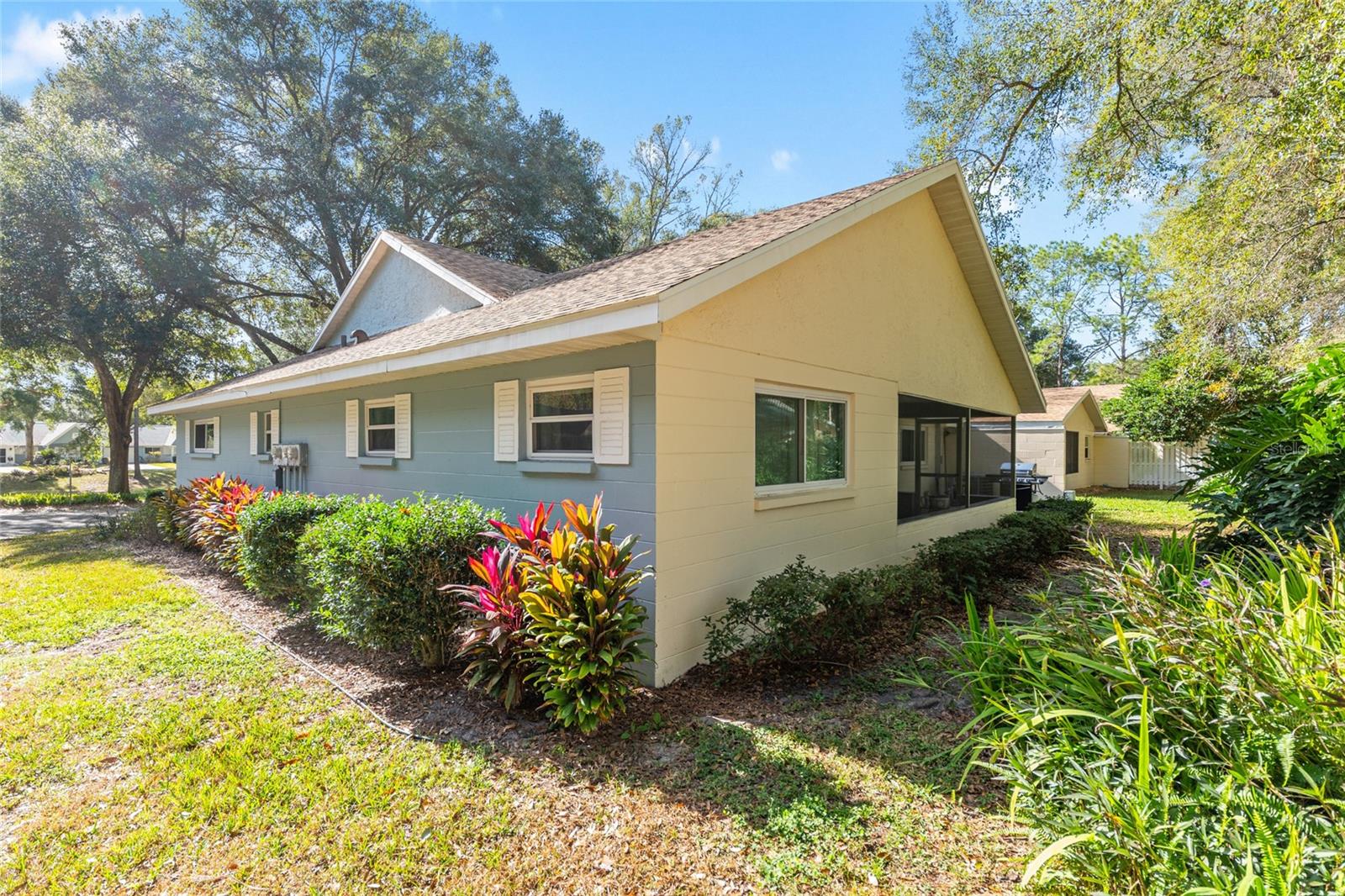 ON TOP OF THE WORLD - Residential